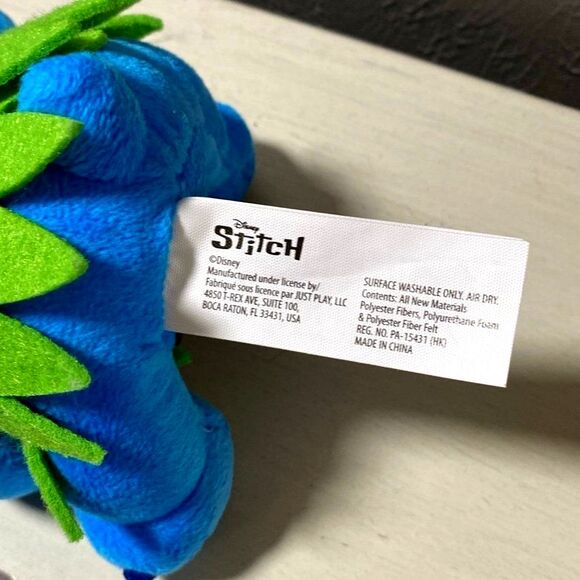 Just Play Disney Stitch Feed Me Series 7" Plush with Coconut 2022 - Picture 3 of 3